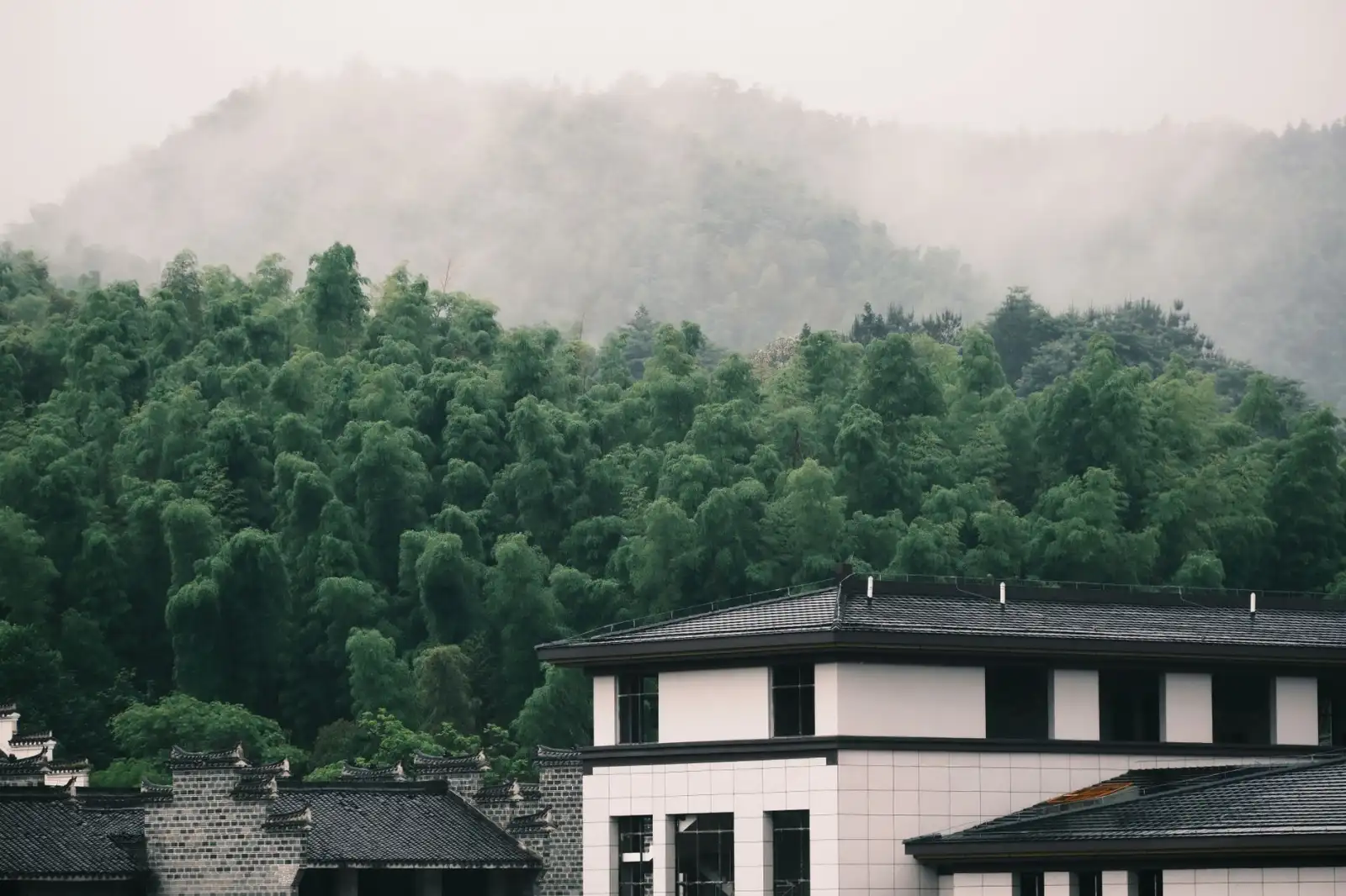 2024年武汉商贸日用百货批发市场趋势与亿尚街产品布局分析